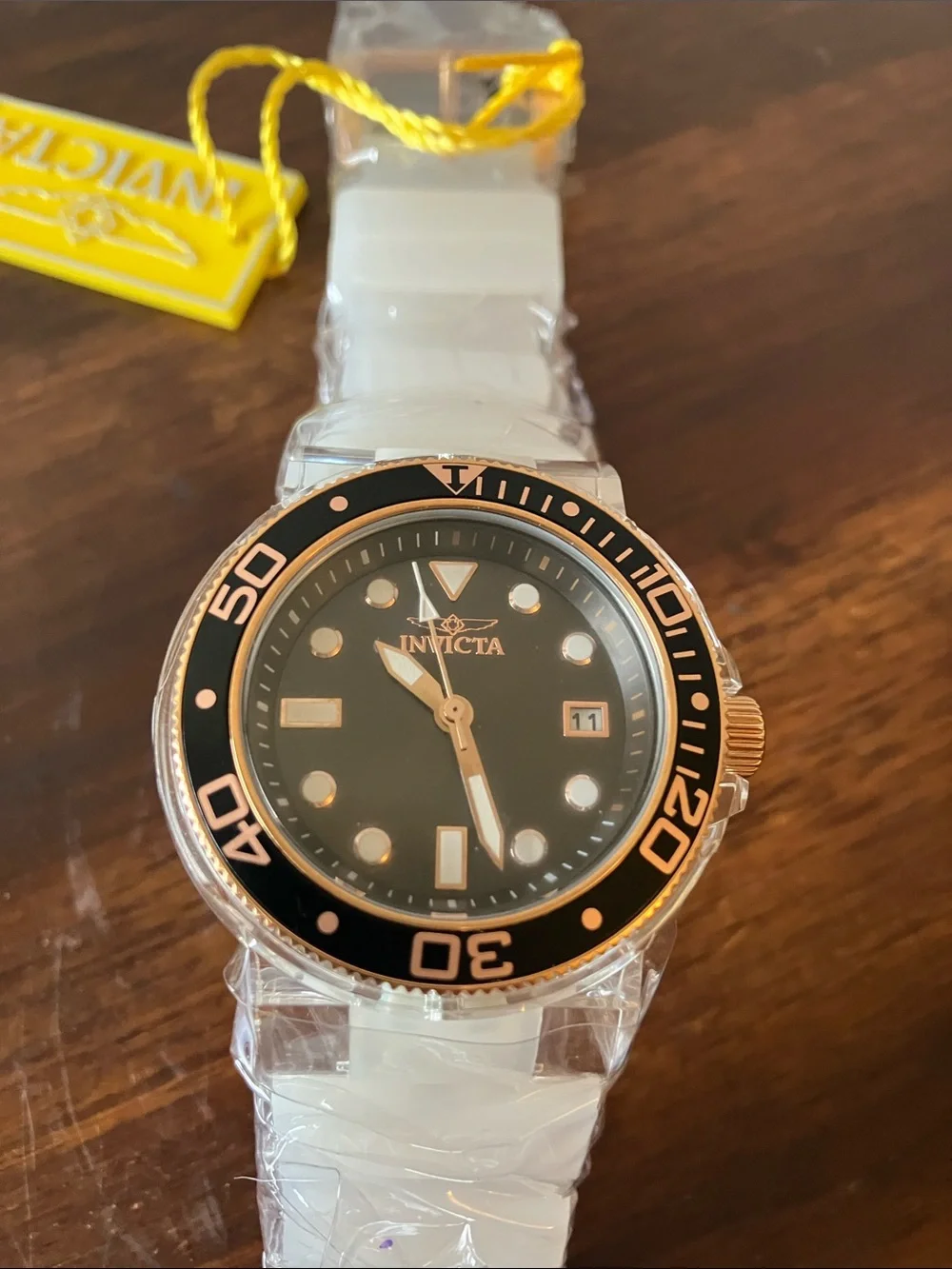 Invicta: Pro Diver Lady Rose Gold (37306) Watch- Silicone Band- new battery